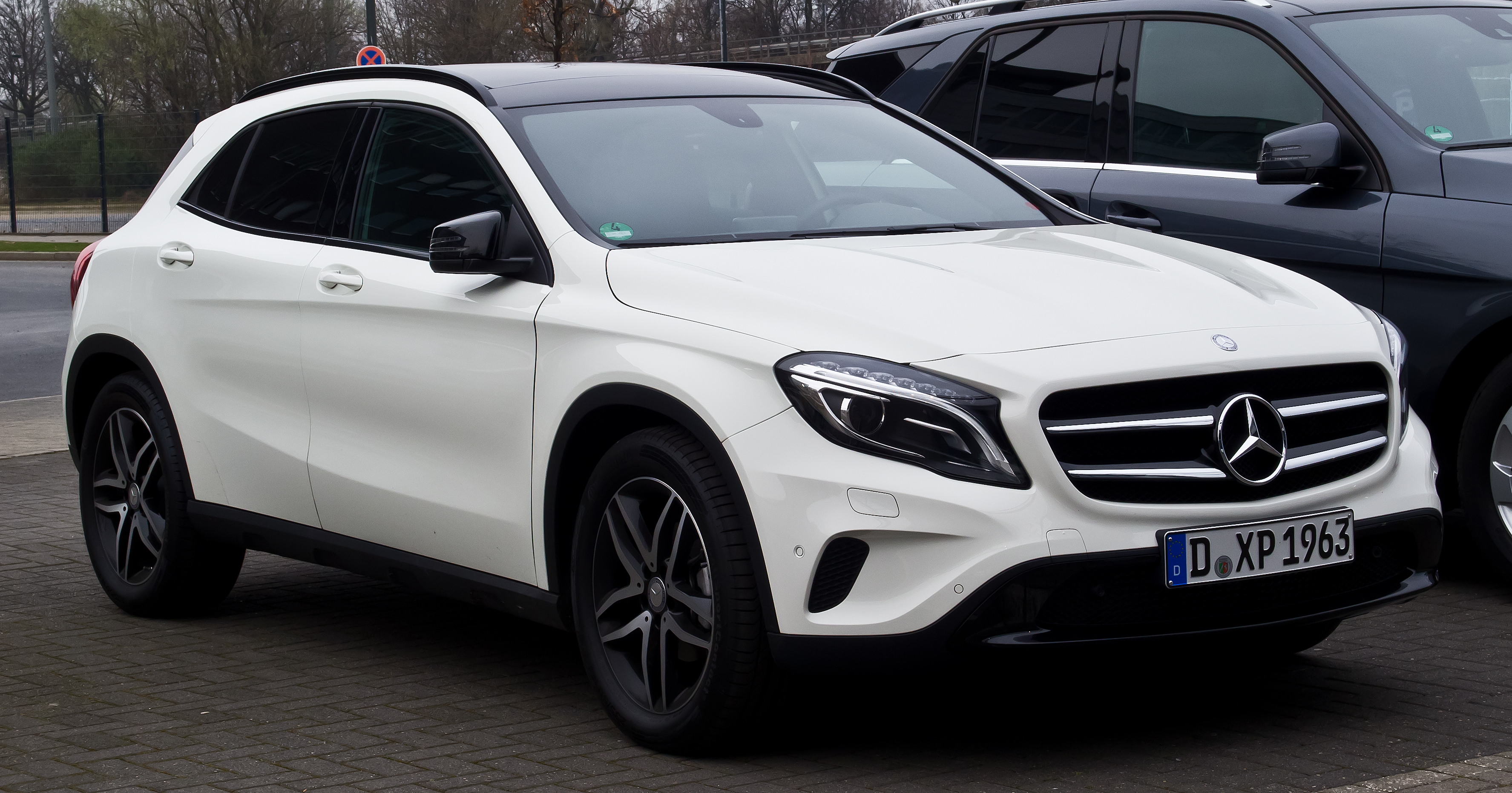 Mercedes-Benz_GLA_200_CDI_Urban_X_156_---_Frontansicht_1_16._Maerz_2014_Duesseldorf